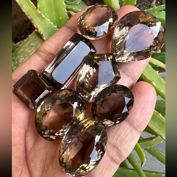 Natural Smokey quartz Big 30-35mm. 60-80 Carat Avg Sz  loose gemstone bundle - Picture 1 of 3